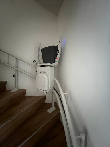 Lift Konzept GmbH Treppenlifte Düsseldorf — Kundenfoto