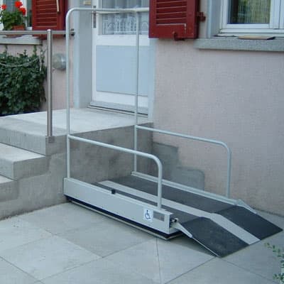Familie Brandenburg Liftsysteme - Treppenlifte, Plattformlifte, Homelifte, Hublifte - Senkrechtlifte