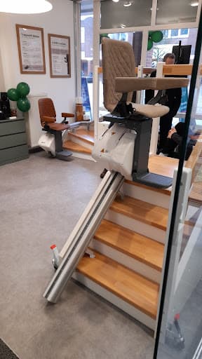 Ausstellung Treppenlifte Nord-Ostsee Liftteam - Nachhaltige Treppenlifte neu, gebraucht oder zur Miete mit 1 Tag Lieferzeit — Kundenfoto