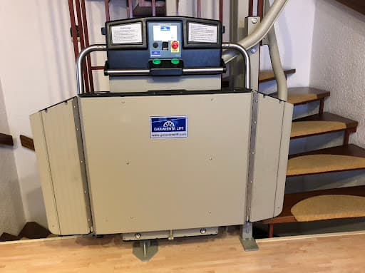Garaventa Lift Treppenlifte — Kundenfoto