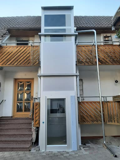 SACS Lifte Stuttgart — Kundenfoto